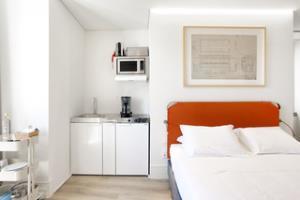 Lisbon Serviced Apartments - Ascensor Da Bica Bagian luar foto