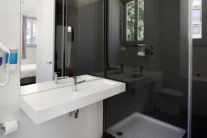 Lisbon Serviced Apartments - Ascensor Da Bica Bagian luar foto